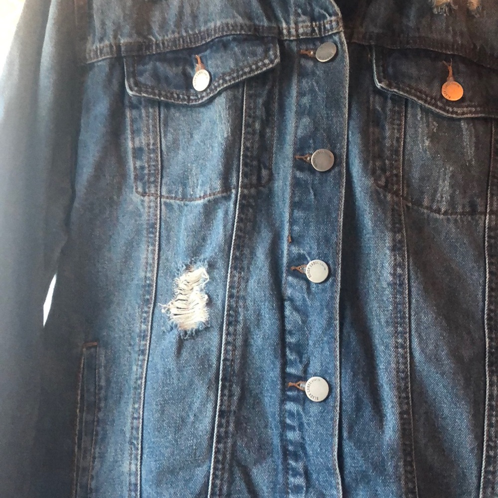 Button up jean jacket - Picture 2 of 7